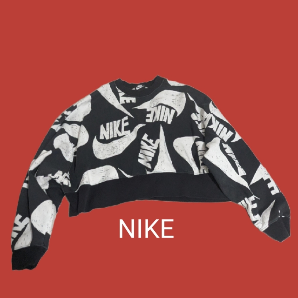 Nike Black & White Logo Crop Crewneck Sweater
